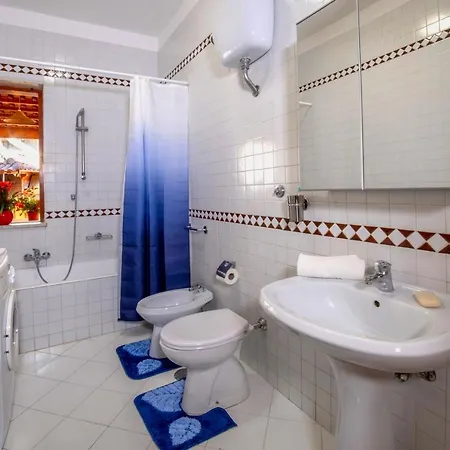 La Natura X9 Whole With Private Parking * Sorrento